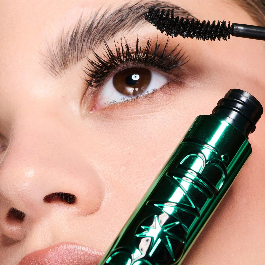 MASCARA VOLUME INCURVANTE BOMB! UP INSTANTCURL